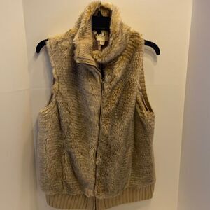 Fuda fur sweater vest Xl mob wife